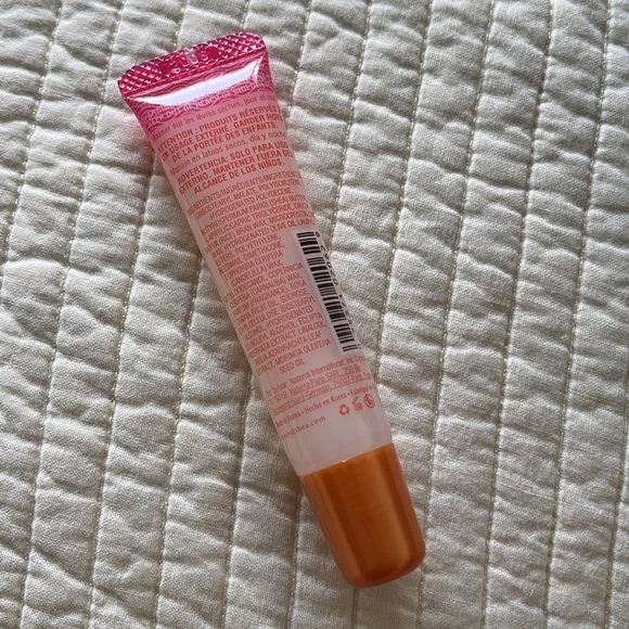 Tree Hut SugarLips LIP BUTTER with Shea Butter & Rosehip Oil 0.52oz - Picture 2 of 3